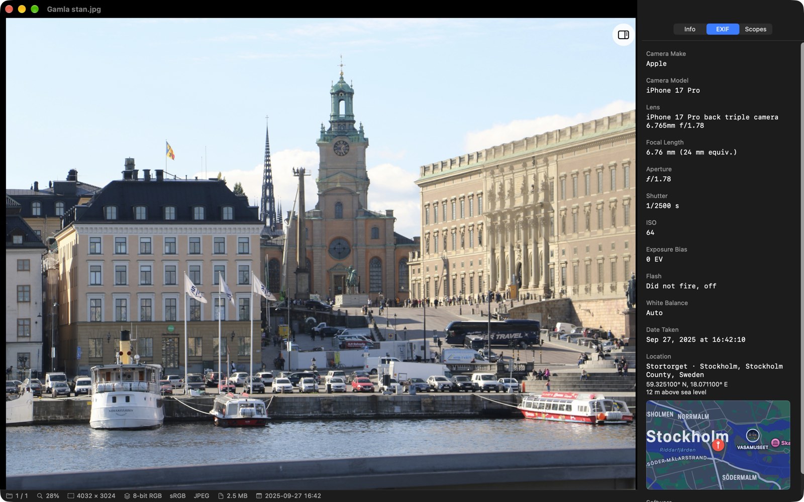 XCViewer EXIF panel beside a photo of Gamla stan in Stockholm, with camera, lens and exposure values, the place name, the coordinates and a map